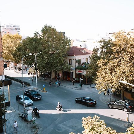 Barrikada Str Modern Apartments - The Nest Tirana Zewnętrze zdjęcie